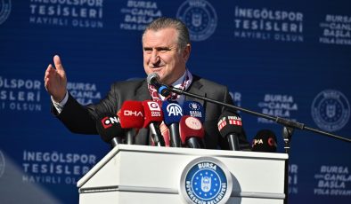 Bakan Bak, İnegöl’de spor tesisi açılışında konuştu: “Türkiye bir spor devrimi yaşıyor”