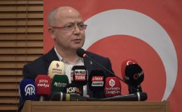 Siyaset Akademisi’ne katılan kadınlara sertifikaları verildi