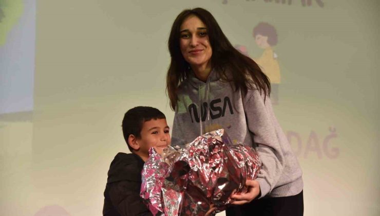 Dilek Ağacı projesi ile öğrenciler arasında paylaşma duygusu gelişiyor