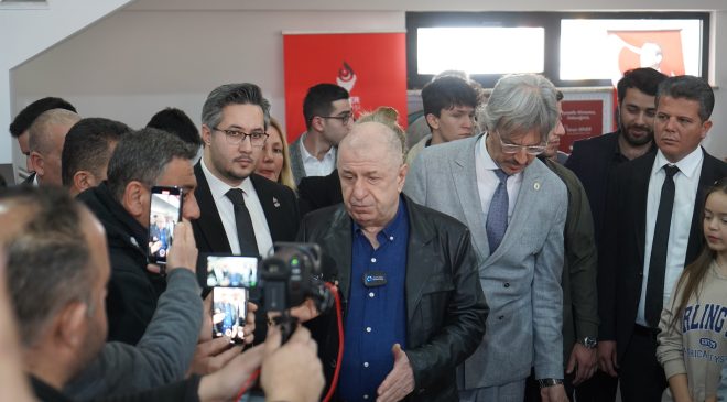 Zafer Partisi Genel Başkanı Prof. Dr. Ümit Özdağ, Alanya’da basın açıklamasında bulundu.