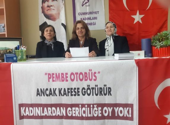 Cumhuriyet Kadınları Derneği Osmangazi Şubesi; pembe otobüs anca kafese götürür