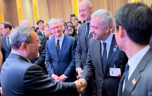 TFI TAB Gıda Yatırımları CEO’su Korhan Kurdoğlu Çin Halk Cumhuriyeti Başbakanı ile görüştü