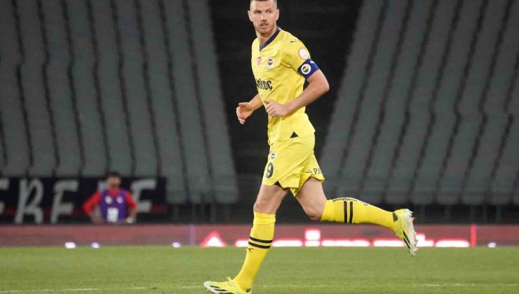 Edin Dzeko, Fenerbahçe’de 20 golü geçen 5. yabancı futbolcu oldu