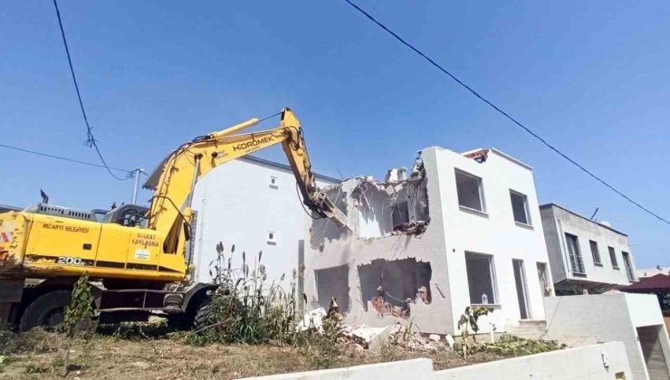 Mudanya 5 yılda 40 kaçak yapı yıkıldı