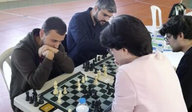SUBÜ öğrencileri satranç turnuvasında buluştu