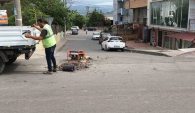 Kocaeli’de yol çalışması yapan işçiye araç çarptı