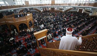 Cuma Hutbesinden: Hüküm Verme Yetkisi Yalnızca Allah’a Aittir