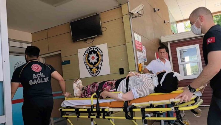 2 otomobil kafa kafaya çarpıştı: 3 yaralı