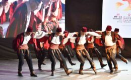 3. Uluslararası Esenyurt Halk Dansları, Müzik ve Sanat Festivali Tuğçe Kandemir konseriyle sona erdi
