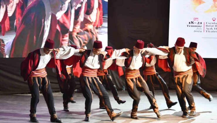 3. Uluslararası Esenyurt Halk Dansları, Müzik ve Sanat Festivali Tuğçe Kandemir konseriyle sona erdi