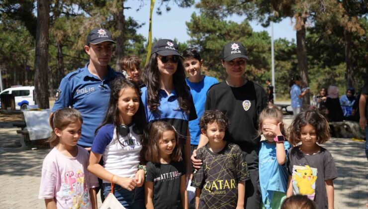Arnavutköy’de polis ekipleri orman yangınlarıyla ilgili vatandaşları uyardı