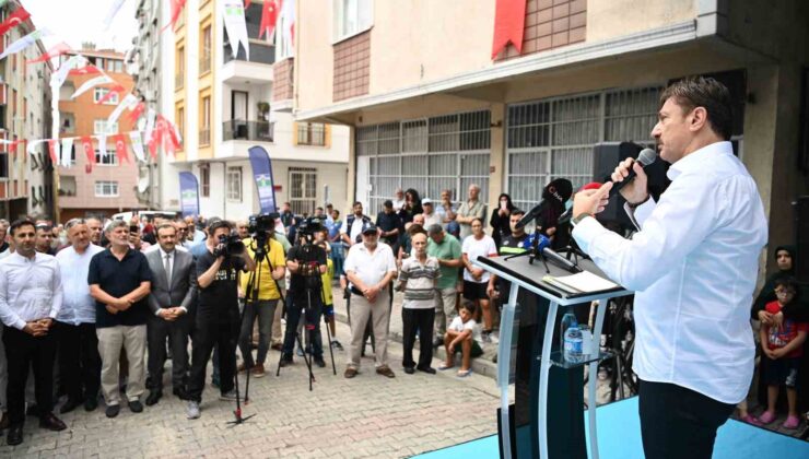 Bahçelievler Yunus Emre Camii, yeni ismiyle ibadete açıldı