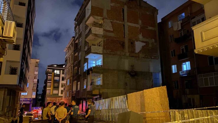 Bahçelievler’de 6 katlı bir binadan düşen tuğla parçaları nedeniyle bina tedbir amacıyla boşaltıldı