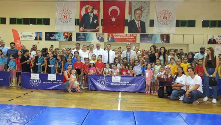 Balıkesir’de yaz spor okullarına bin 200 çocuk katılıyor