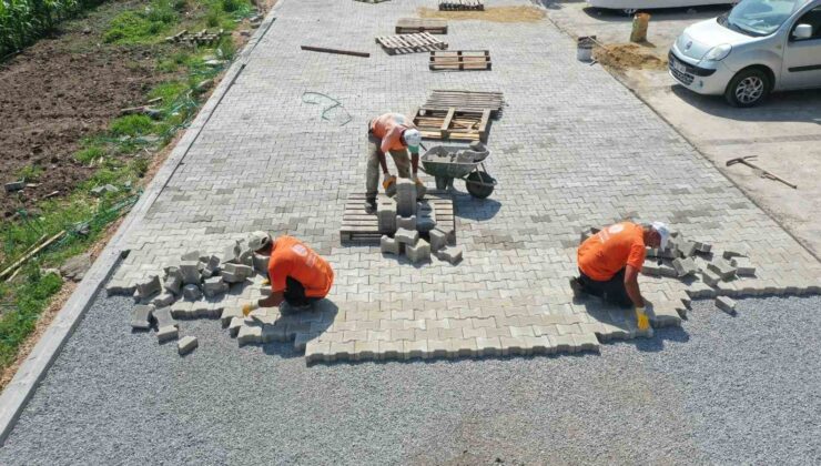 Başiskele’de parke yol çalışmaları devam ediyor