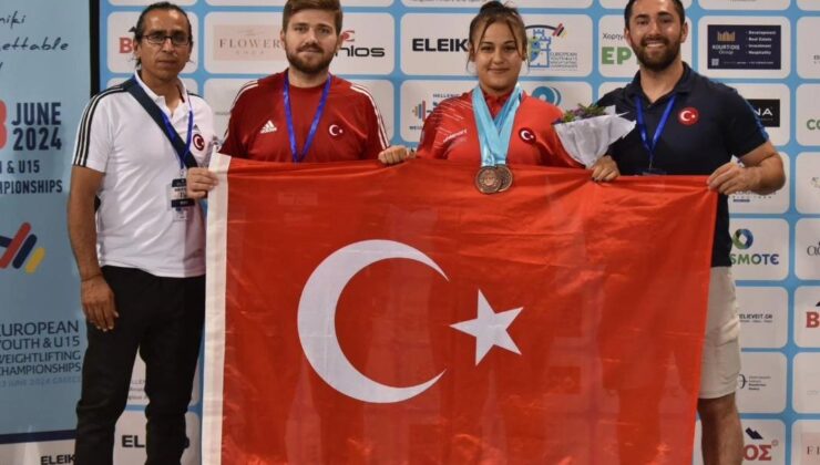 Bilecikli milli sporcu 3 bronz madalya birden kazandı