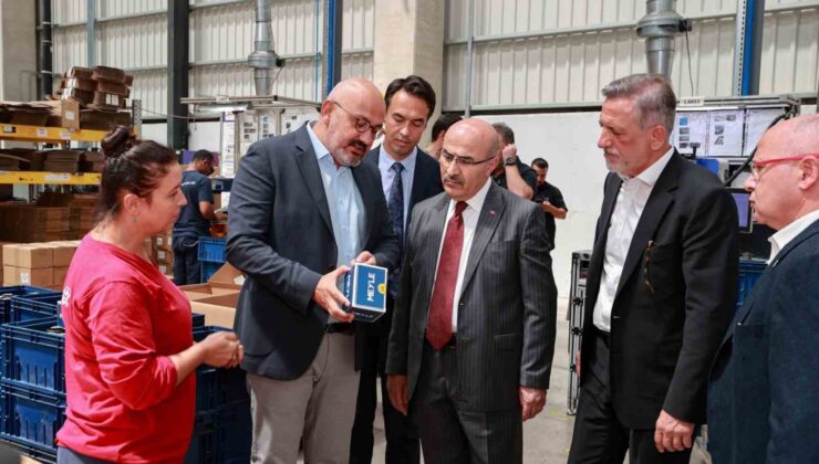 Bursa Valisi Mahmut Demirtaş, TEKNOSAB’ı ziyaret etti