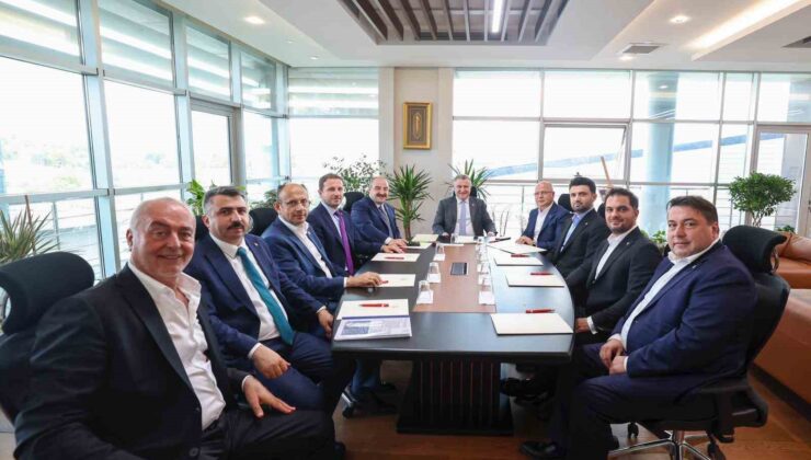 Bursaspor’dan Bakan Osman Aşkın Bak’a ziyaret
