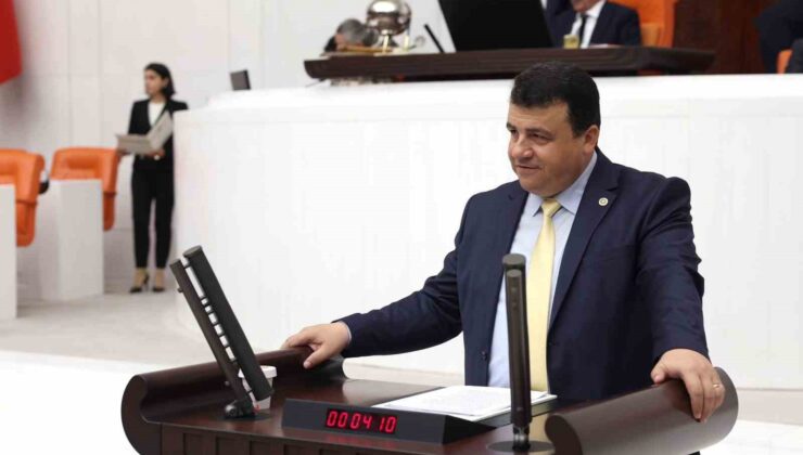 CHP Bursa Milletvekili Hasan Öztürk, Euro 2024’E götürülen 680 kişiyi Meclis’e taşıdı