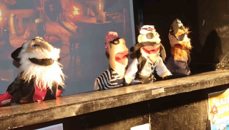 Çocuklar kukla gösterisiyle eğlendi