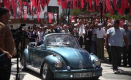 Cumhuriyet Halk Partisi Genel Başkanı Özgür Özel ilçeye vosvos ile geldi.