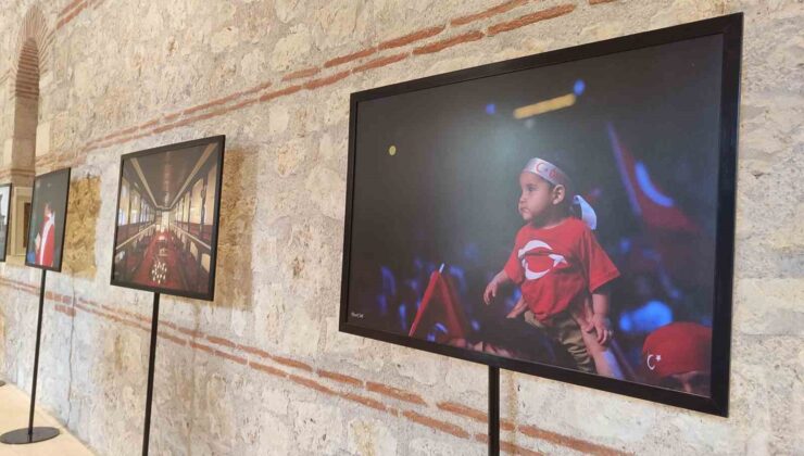 Cumhuriyet’in 100’üncü yılına özel hazırlanan “Al Sancağın Gölgesinde Anadolu” sergisi ziyarete açıldı