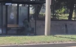 Durakta unutulan çanta ekipleri harekete geçirdi