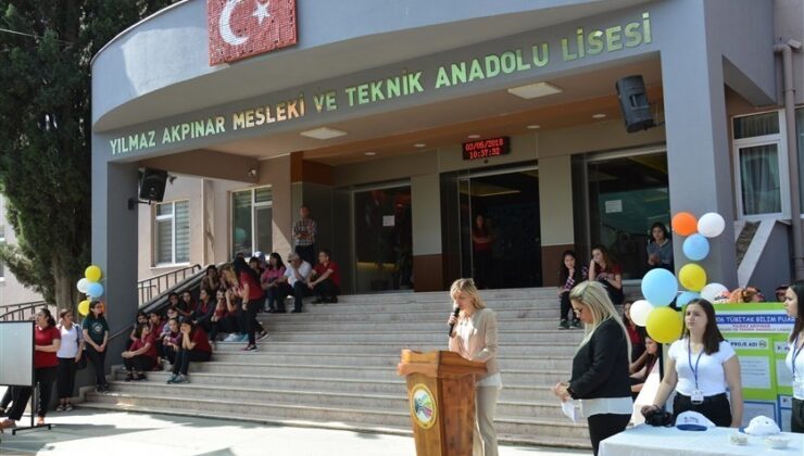 Edremit’te 16 okul müdürünün görev yeri değiştirildi