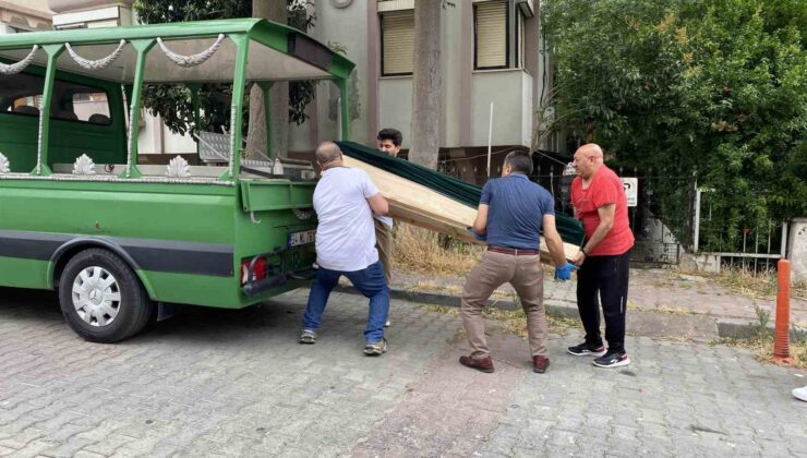 Eski Bakanın kardeşi emekli hakim evinde ölü bulundu