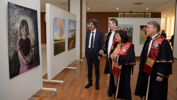 Güzel Sanatlar Fakültesi’nde kepler mezuniyet için fırlatıldı