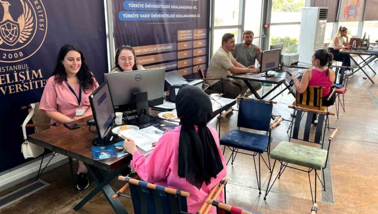 İGÜ Tercih ve Tanıtım Günleri başladı