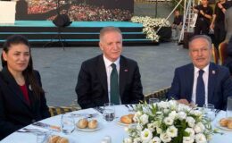 İstanbul Valisi Davut Gül, 15 Temmuz şehit aileleri onuruna düzenlenen programa katıldı