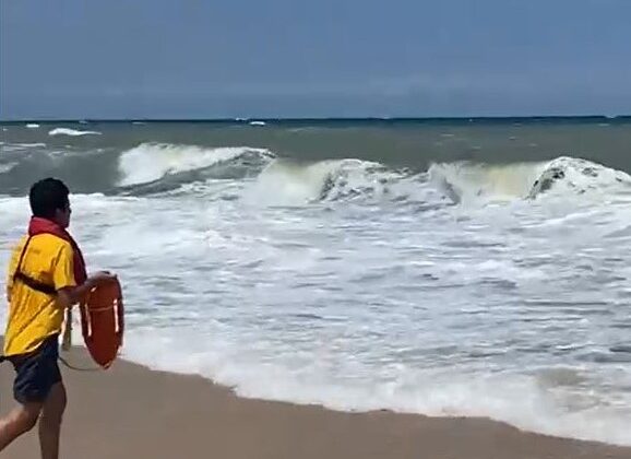 İstanbul’da riskli bölgede denize girdi, ölümle burun buruna geldi: Cankurtaranlar zamanla yarıştı