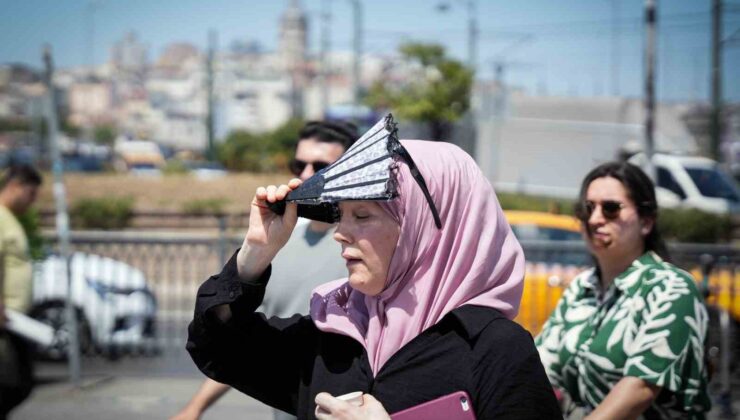 İstanbulluların sıcak havadan korunma yolları fotoğraf karelerine yansıdı