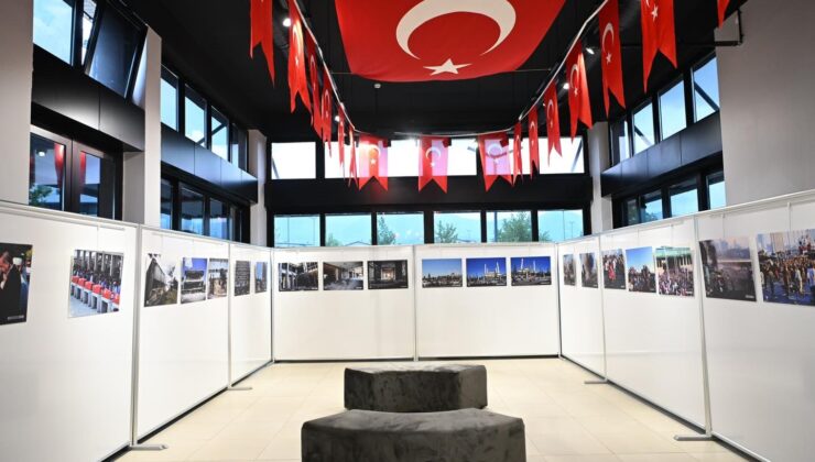 Kartepe’de “15 Temmuz Zamanı Durduran Gece Sergisi”
