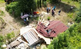 Kartepe’de kaçak bungalovlar yıkıldı