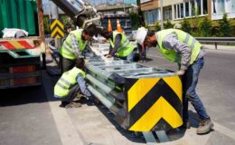 Kaza riskinin yüksek olduğu 3 bölgeye çarpışma yastıkları monte edildi