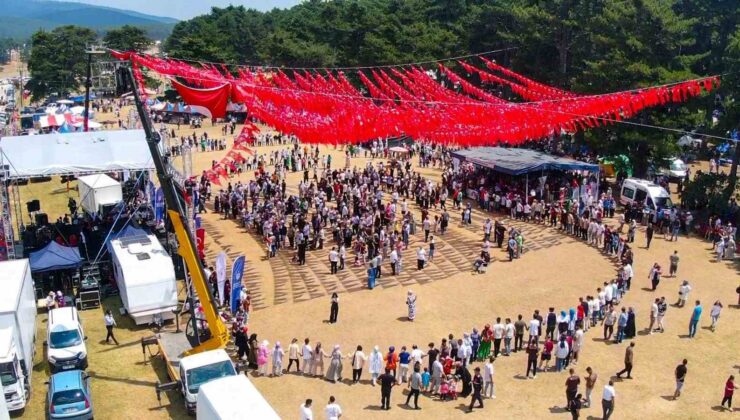 Kocayayla’da binlerce Karadenizli buluştu, aynı anda horon oynadılar