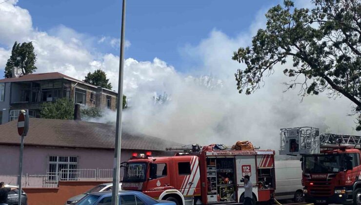 Küçükçekmece’de Cem evinde yangın korkuttu