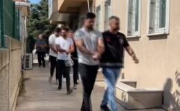 Küçükçekmece’de iki grup arasında çıkan çatışmada gözaltına alınan 18 kişi adliyeye sevk edildi