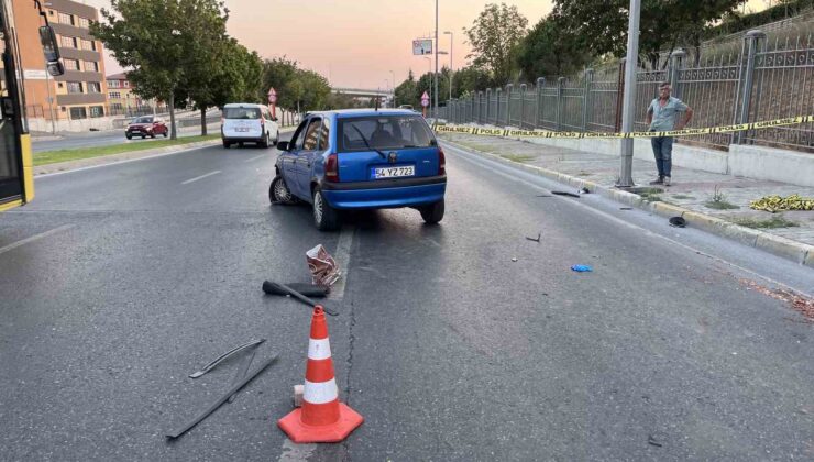 Küçükçekmece’de lastiği patlayan otomobil duvara çarptı: 1 ağır yaralı