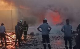 Lüleburgaz’da geri dönüşüm fabrikasında çıkan yangın söndürüldü