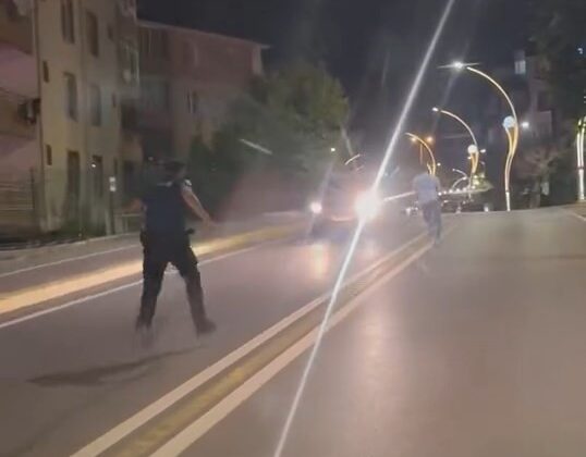 O kaçtı, polis kovaladı