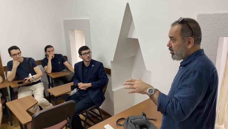 Paris Yunus Emre Enstitüsü “Yaşadığın Şehri Tanıyor Musun” projesinde öğrenciler İstanbul’u keşfediyor