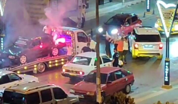 Pendik’te asker eğlencesinde caddeleri trafiğe kapattılar