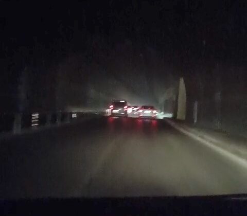 Pendik’te ışıkları yanmayan tünel tehlike saçıyor