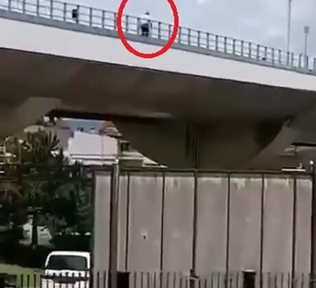 Raylarda yürüdü, metro seferleri aksadı