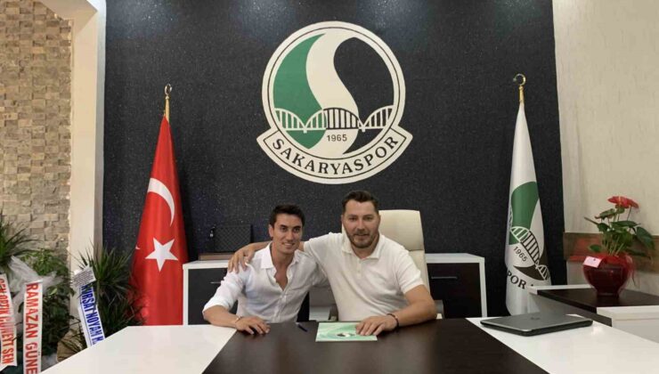 Sakaryaspor, Cebrail Karayel’i kadrosuna kattı
