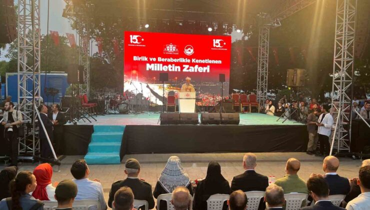 Saraçhane Parkı’nda “15 Temmuz Demokrasi ve Milli Birlik Günü” programı düzenlendi