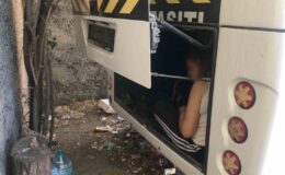 Servis şoförünü şoke eden görüntü: Bir kadın minibüsün bagajına girdi